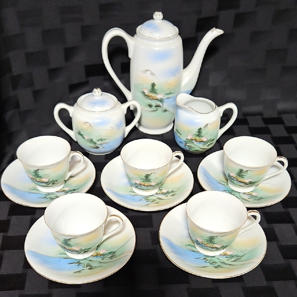 Vintage Japanese Kutani Porcelain Gold Trim 13-Piece Coffee/Tea Set Hand-Painted